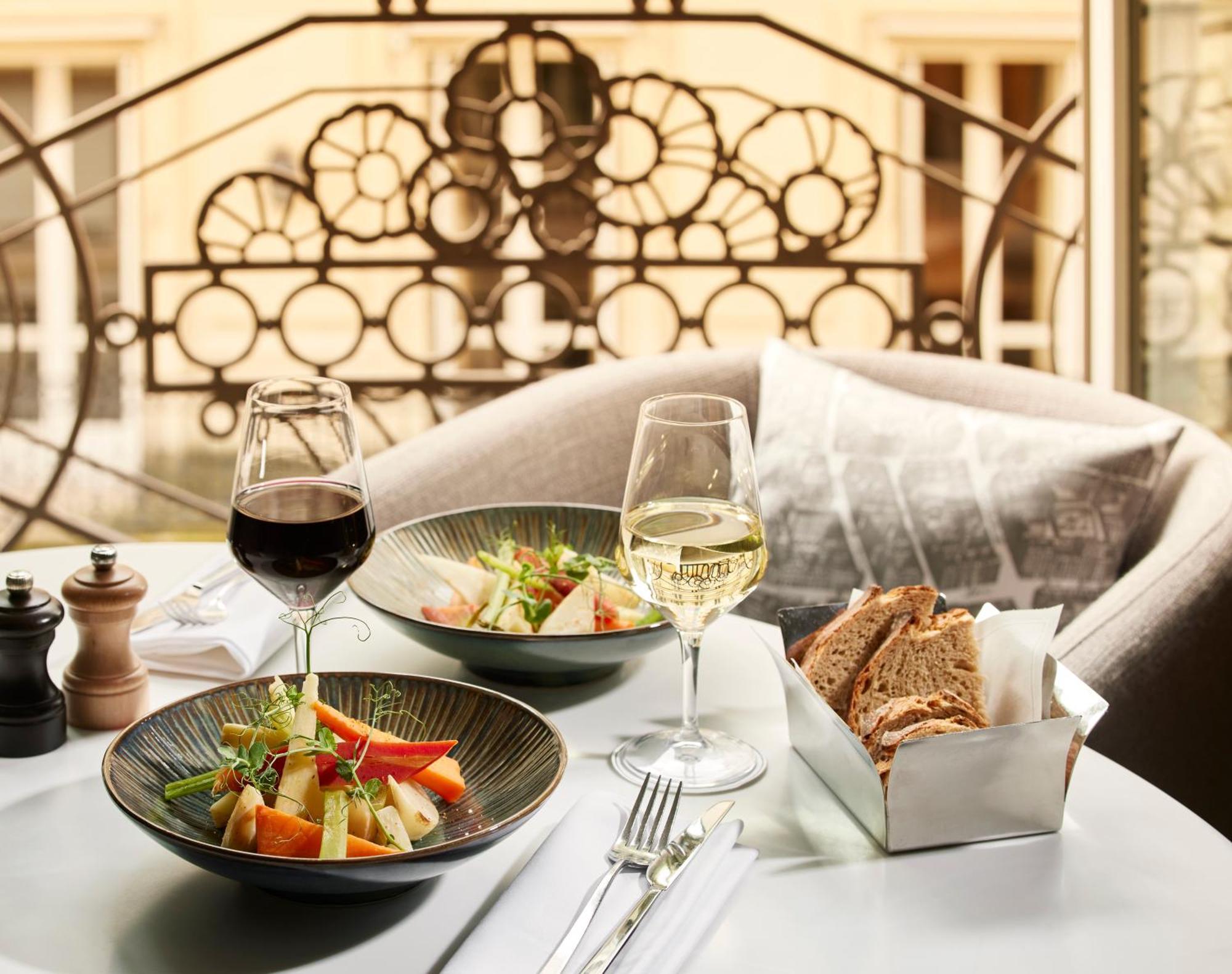Готель Sofitel Paris Arc De Triomphe Екстер'єр фото